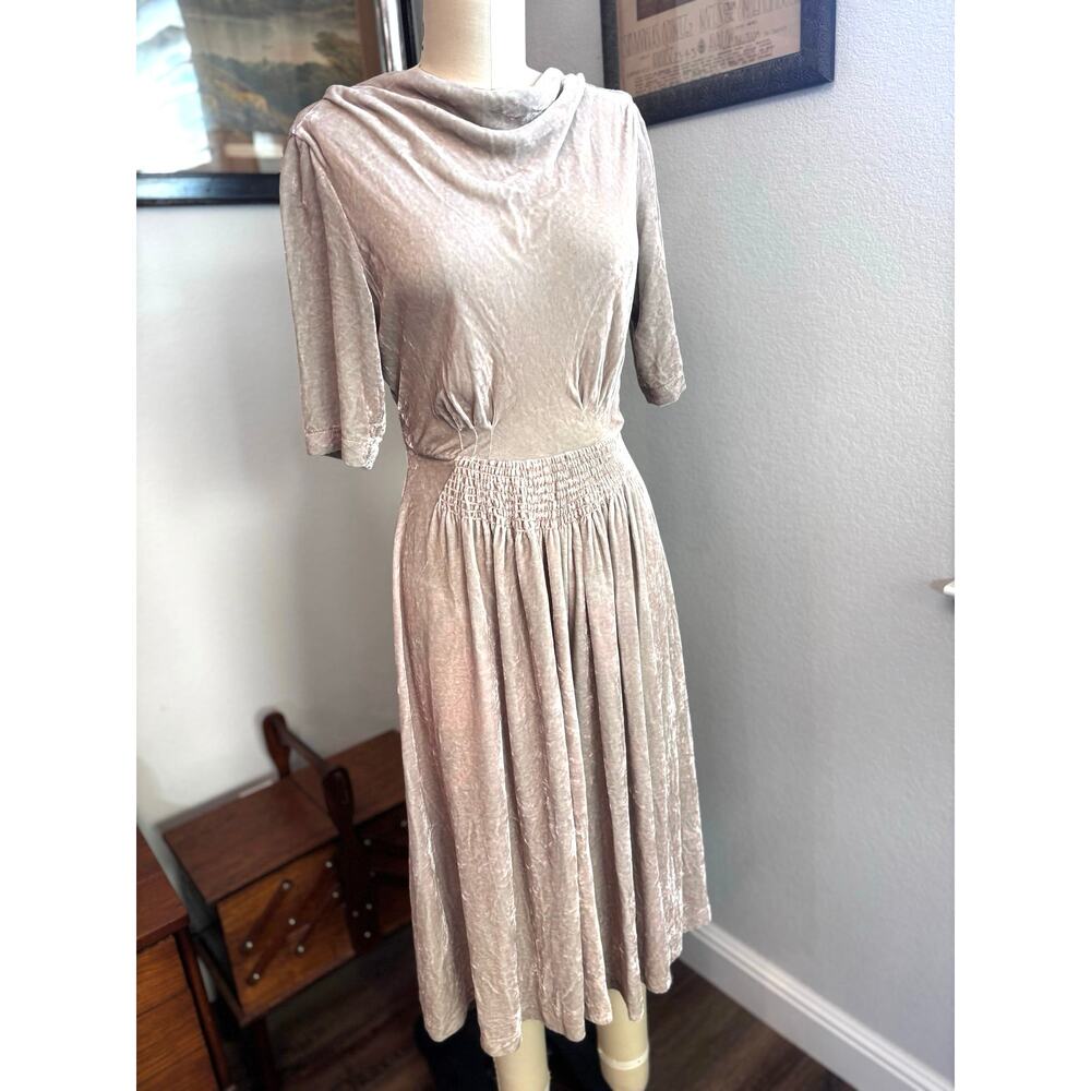 Zambesi designer dress Odeon in gray pink Rayon Silk Velvet fabric 40s style - Picture 3 of 9